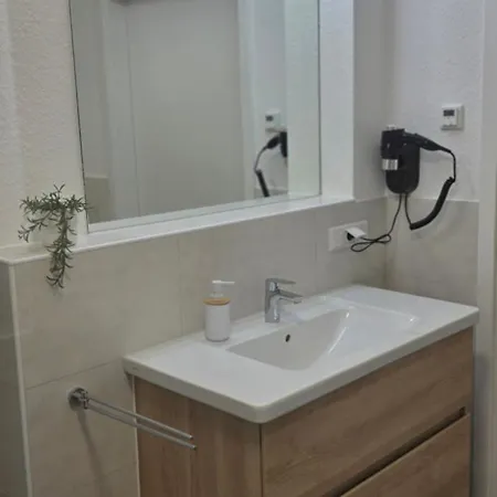 6 Petra Apartment *