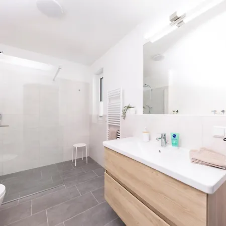 6 Petra سانكت اندرياسبرغ